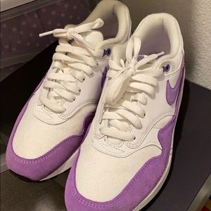 Purple Nike women’s air max 1